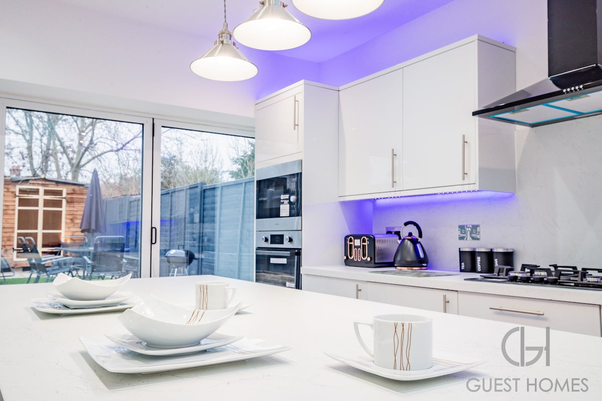Guest Homes | Broadland House