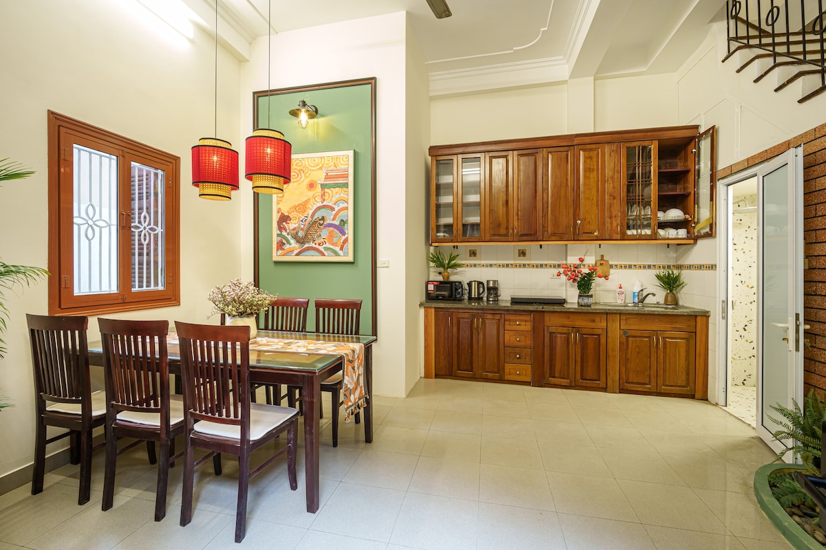 宁静的三卧室房子 | 3浴室和庭院 |Hoan Kiem District