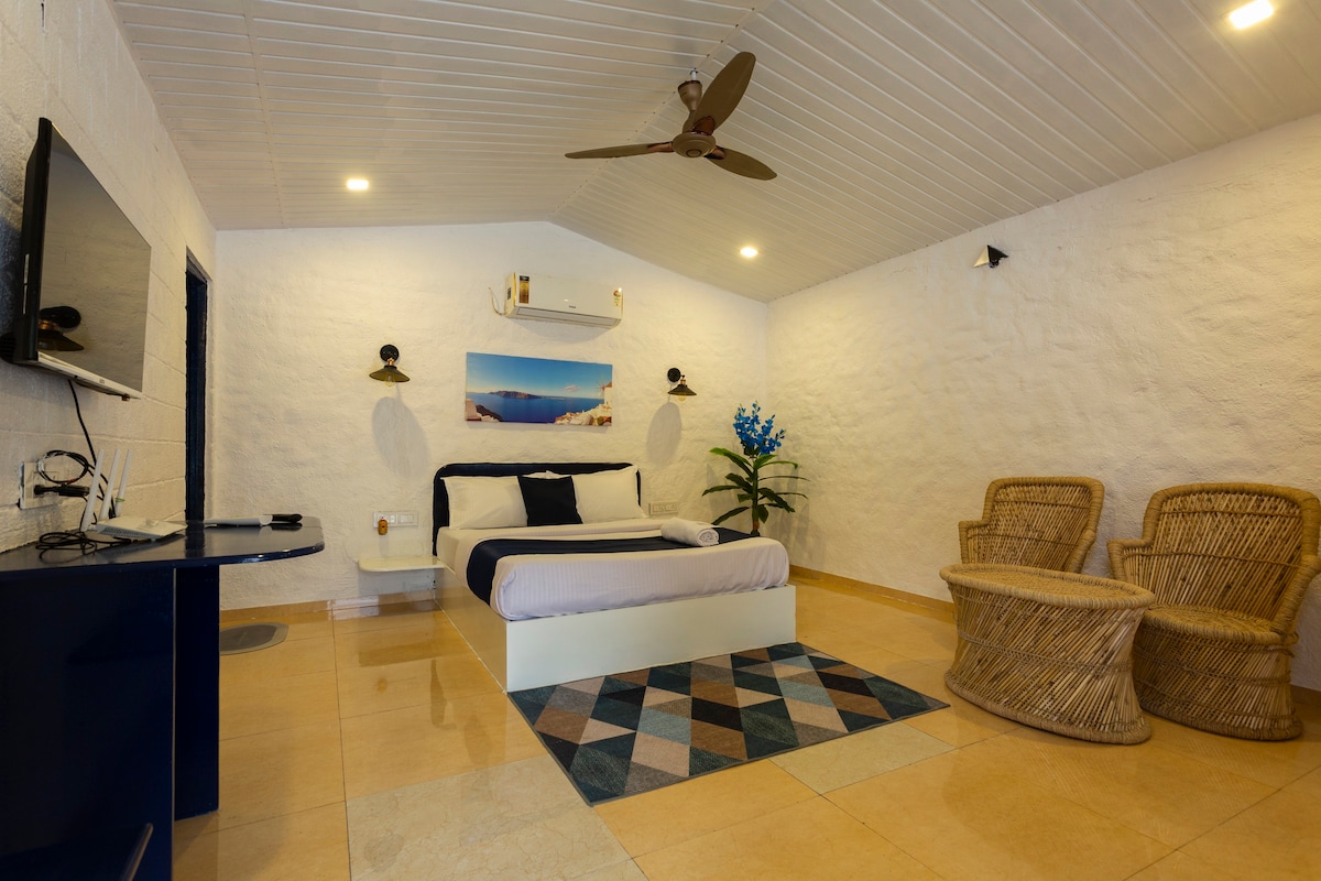 Santorini Cabins By Mysastays