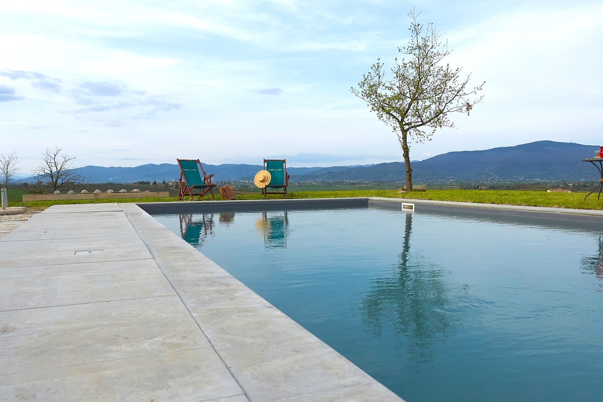 Villa Farneta - With pool and garden near Cortona