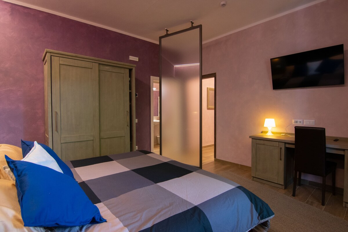 Grey Suite Room con balcone e minipiscina Jacuzzi®