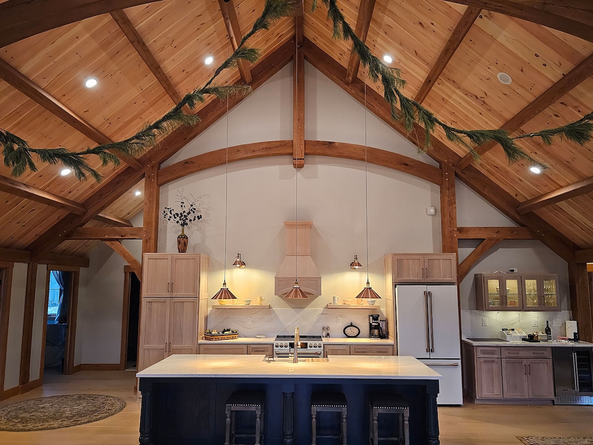 Luxury Timber Frame Barn Suite - Lauren Rose Farm
