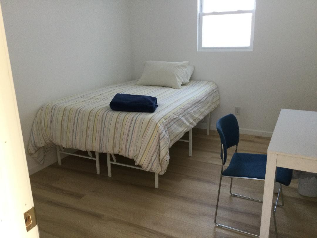 Roommate wanted. Private bedroom, share bath