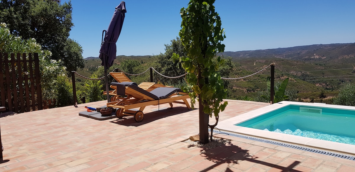 Casa Al Caria - Ferienhaus mit Meerblick & Pool