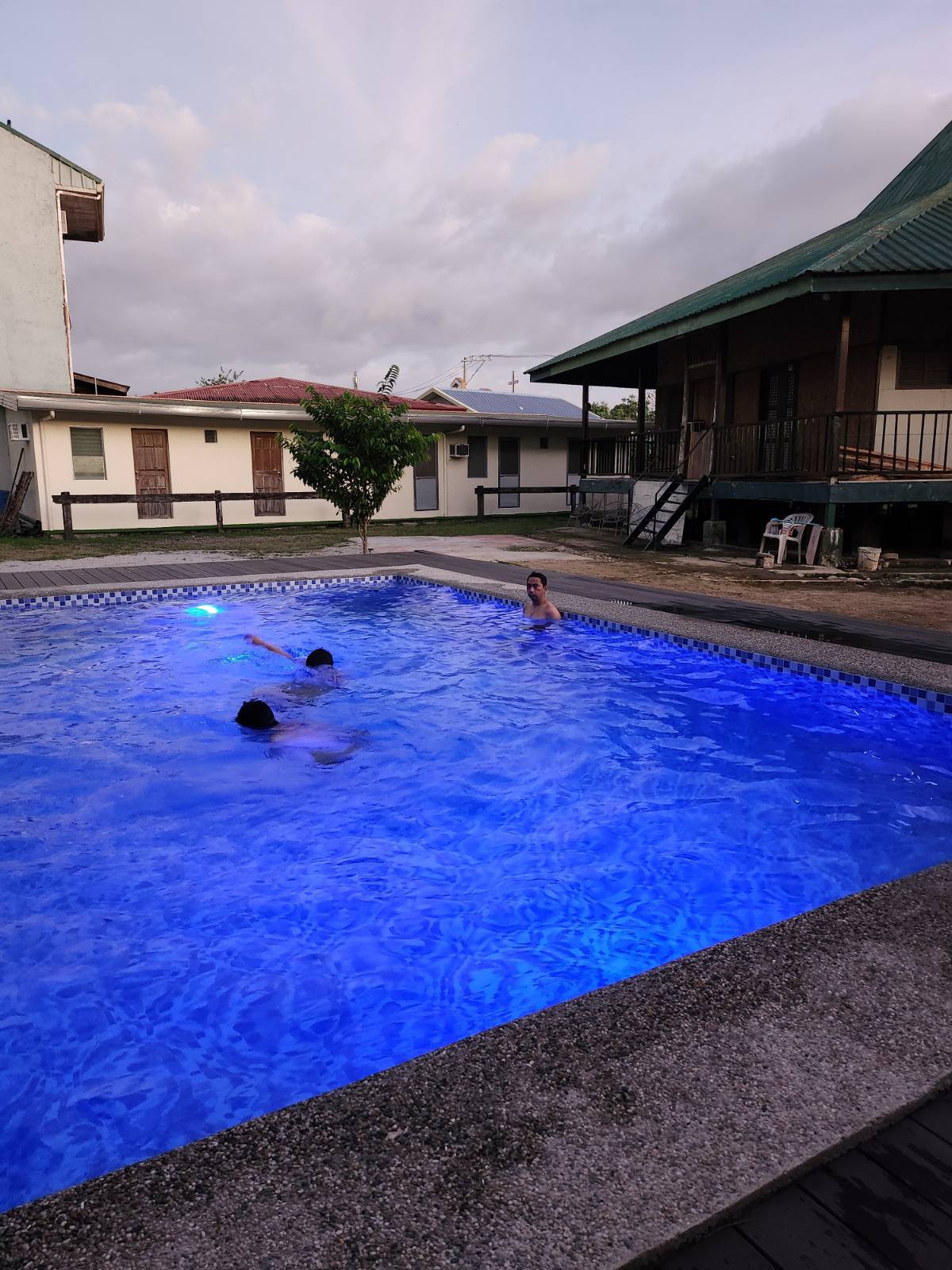 3 BR Villa in Bulacan w/pool