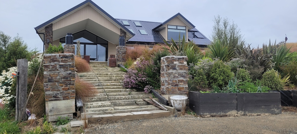 奥马鲁（ Oamaru ）附近的家庭客房/免费早餐农场住宿