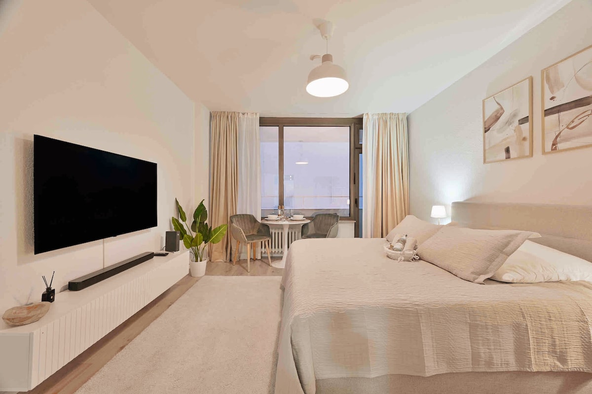 Goodliving Apartments | Studio*Balcony*Netflix