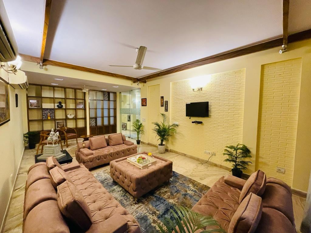 Divine India Service Apartment