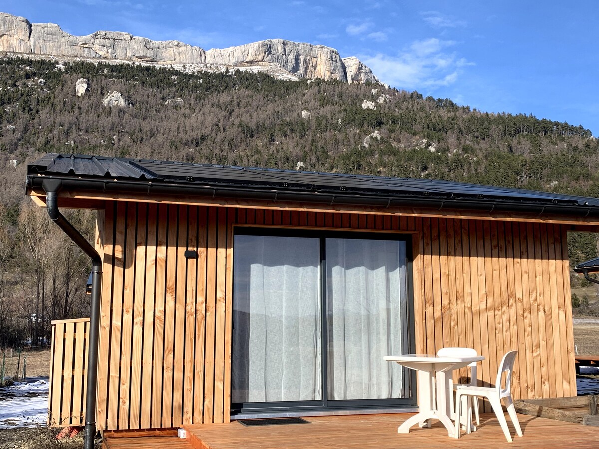 Eco-lodge au pied de Céüse