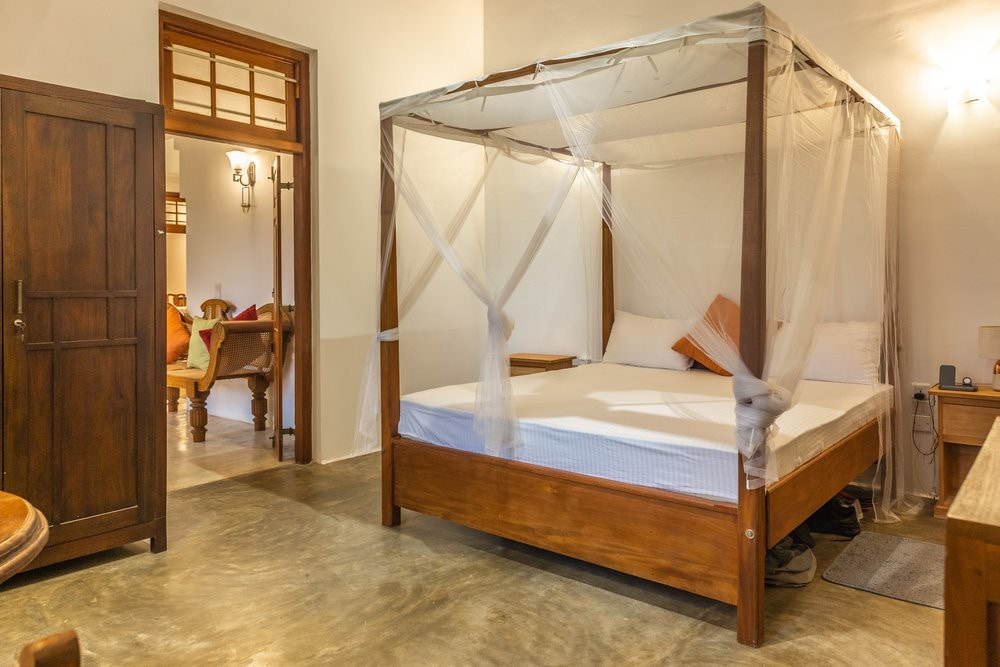 Deluxe Double Room With Knuckles Mountain view