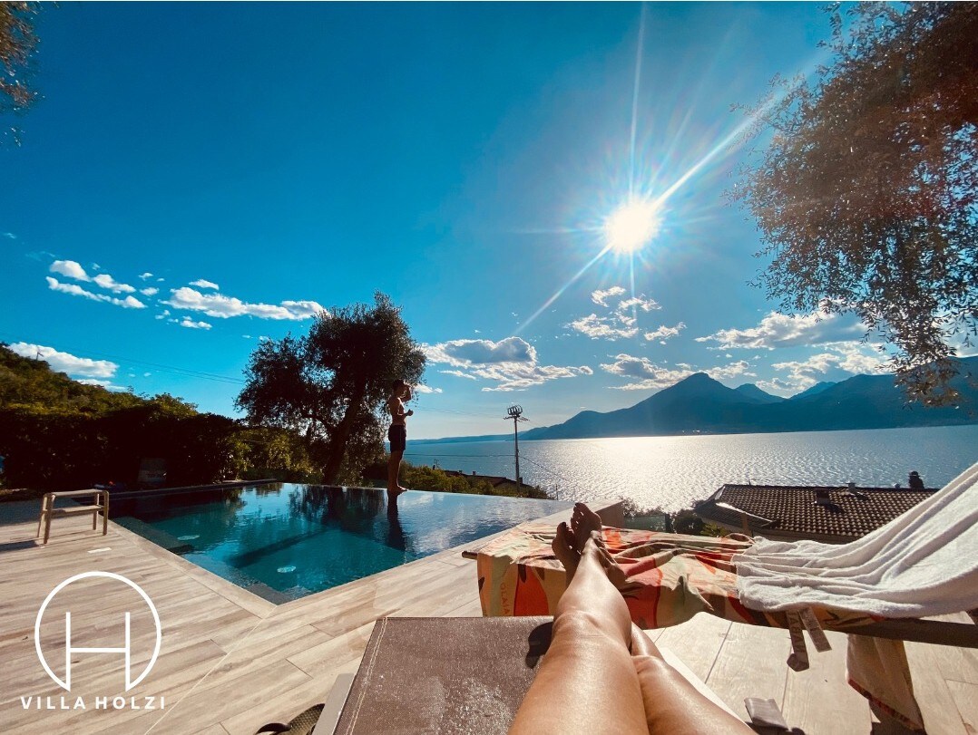 Villa Holzi: Infinity pool + lake view (1st floor)