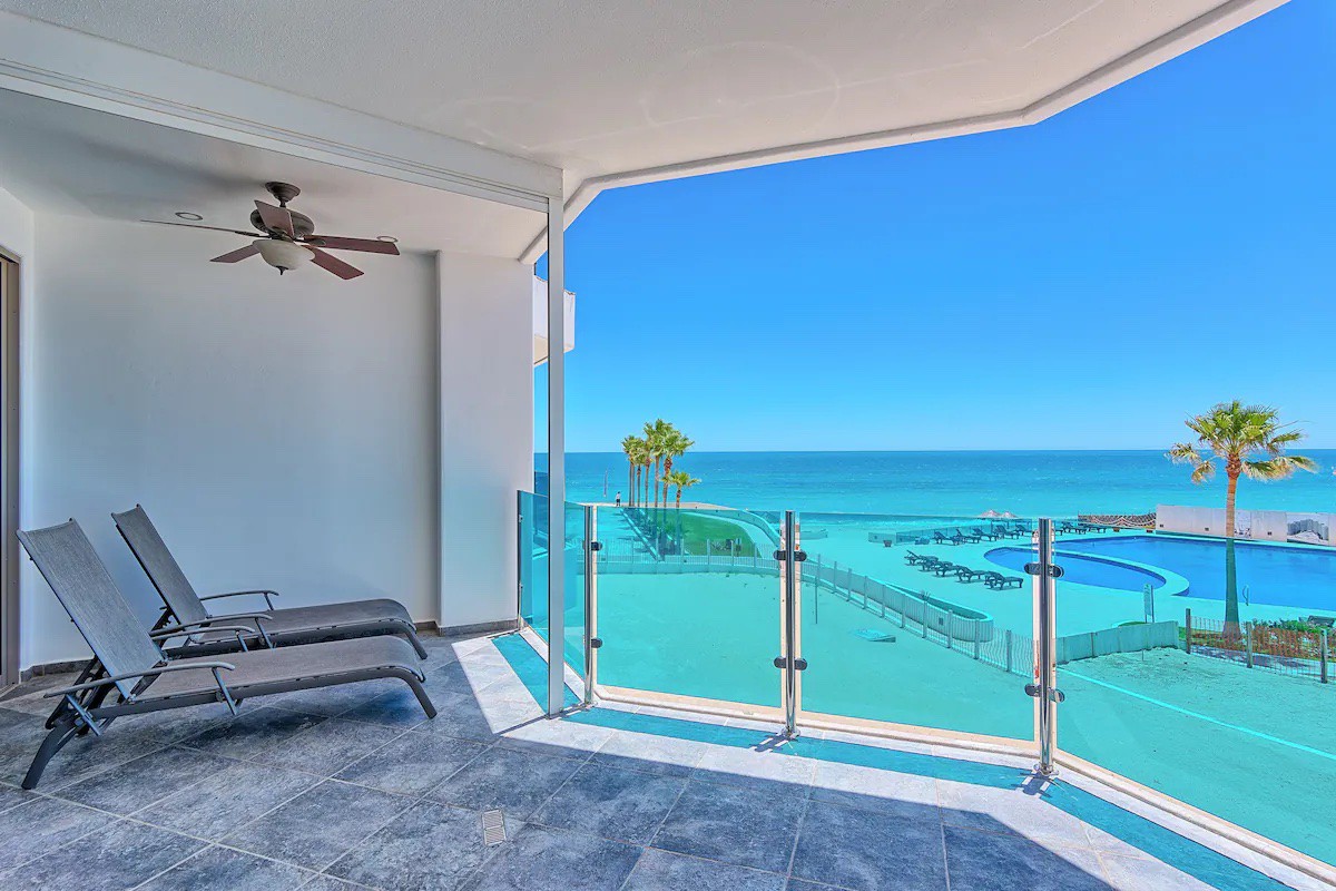 Gorgeous Sea Views Luxury Condo