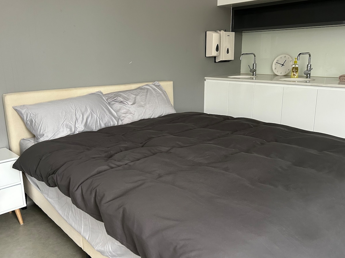 费尔菲尔德中央商务区标准双人床卧室