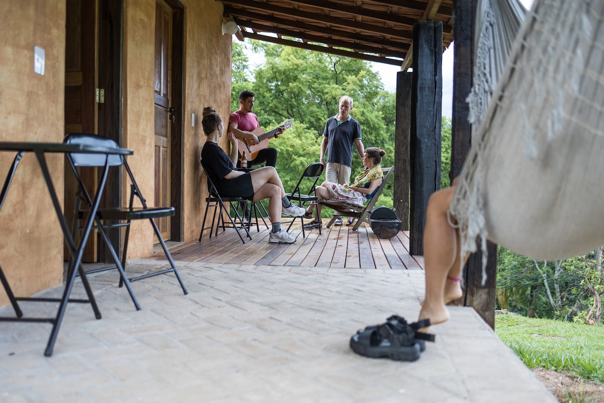 Suíte Rancho: bioconstrução, inspiração e amizades