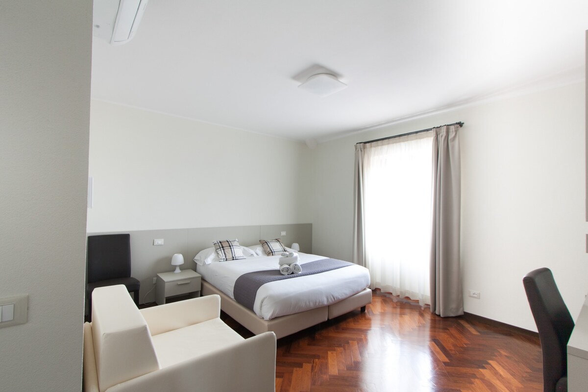 Garda Relais triple room