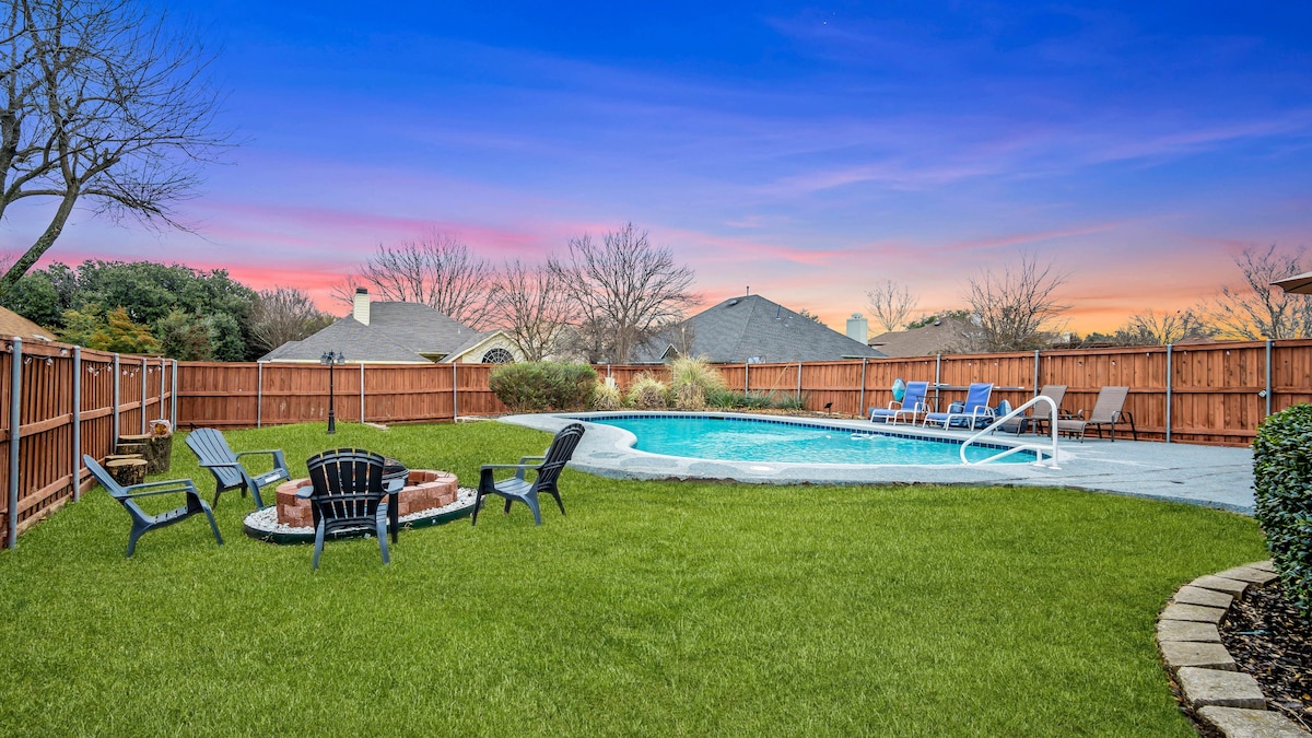 Amazing Pool Home near lake