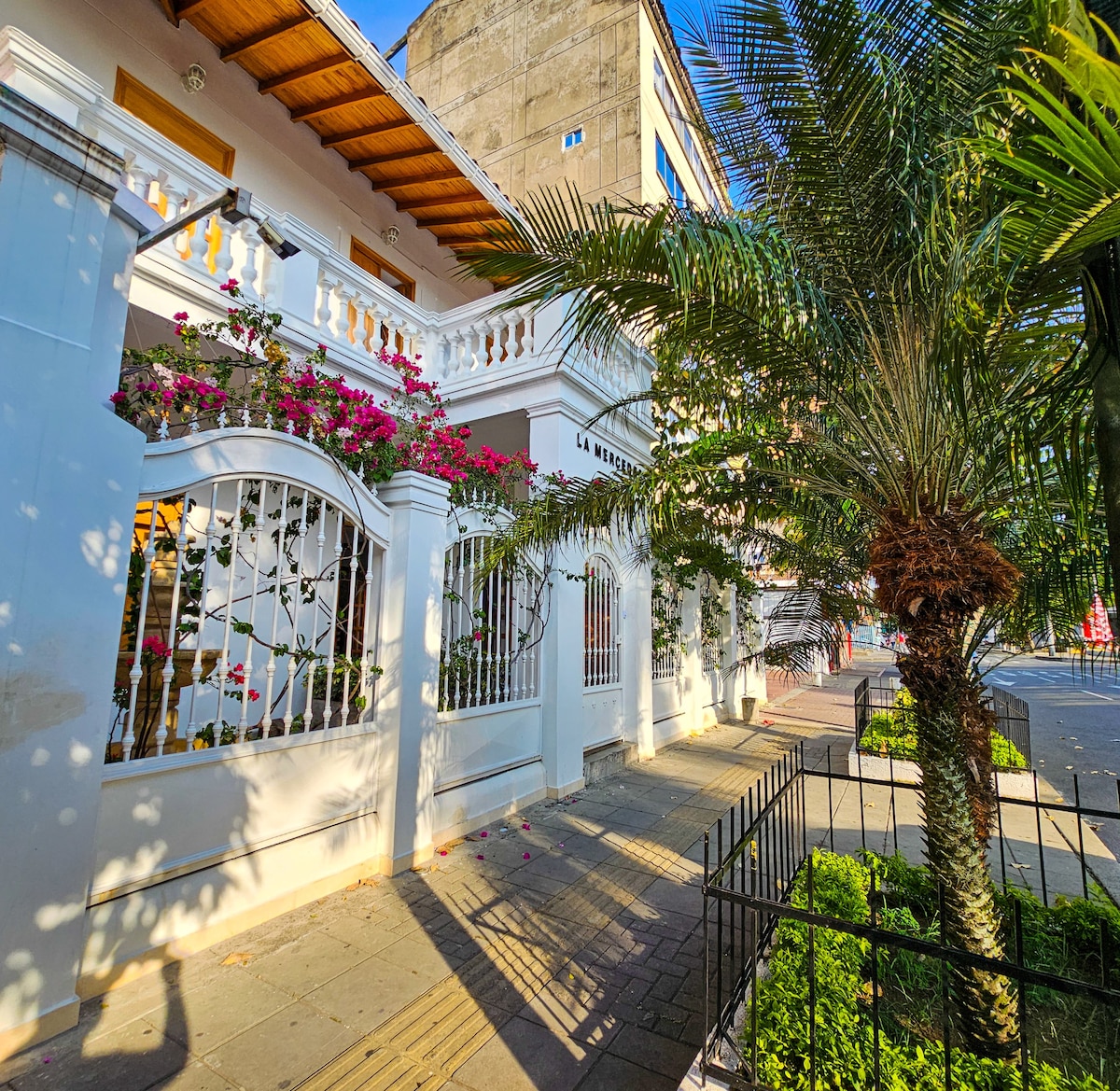 Hermosa Casa en Cali en el Barrio Granada.