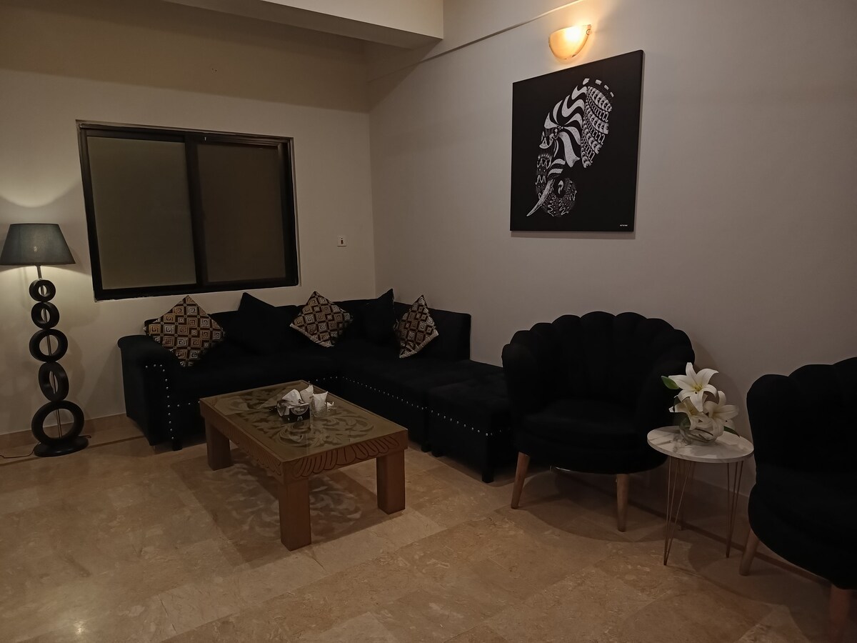 Luxury 2-Bedroom Apt with Balcony In Islamabad