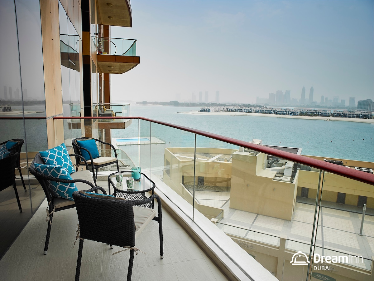 Dream Inn - Sea View | 80m to Restaurants & Cafés