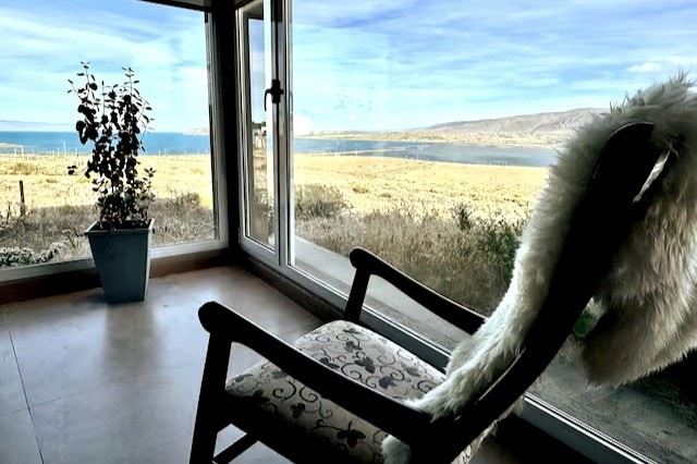 Gran casa con vista panorámica al lago y la ciudad