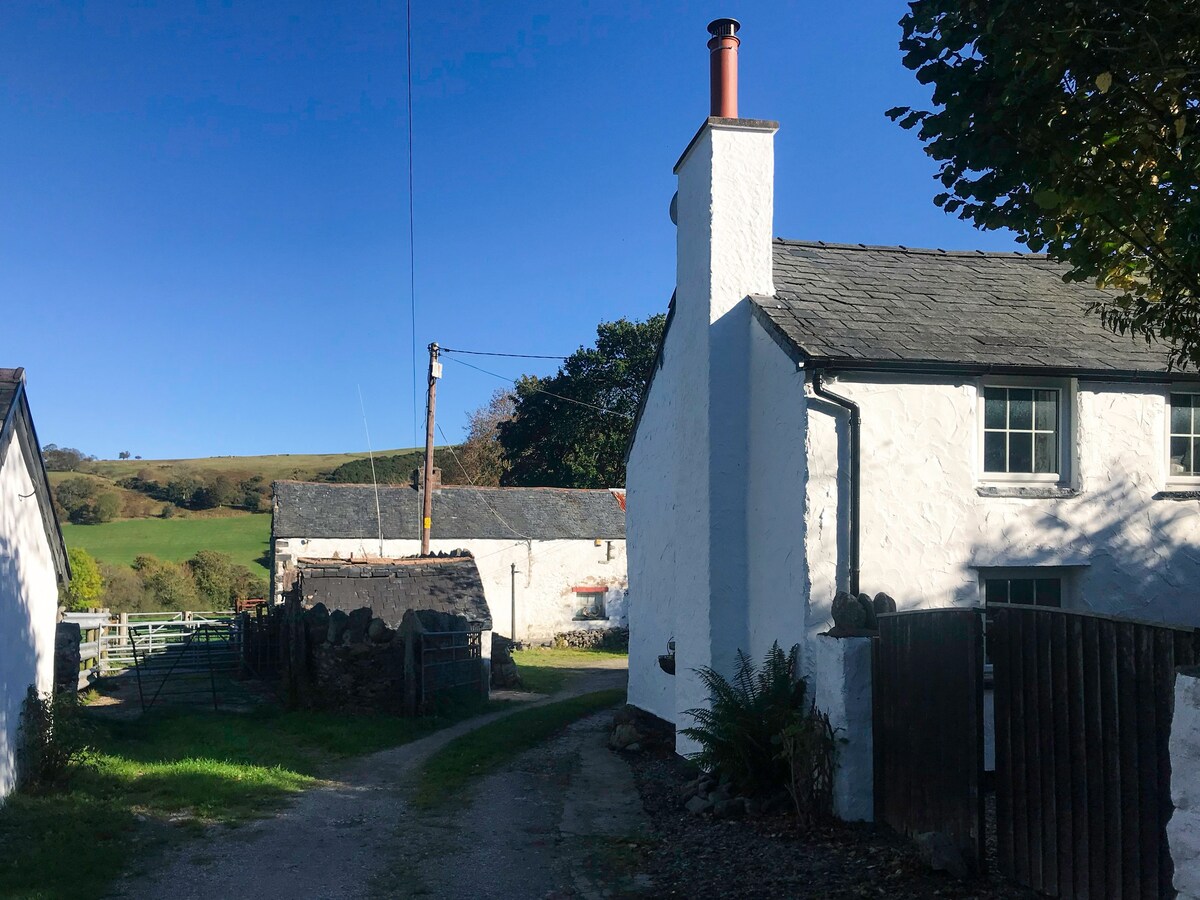 Cosy Cottage Retreat Near Snowdonia and the Coast