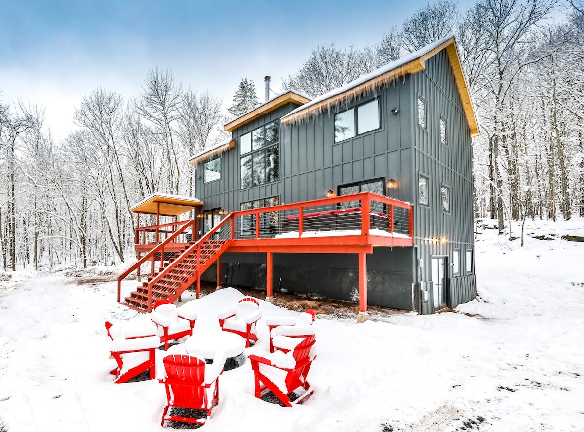 New Modern Ski House • Mins to Lakes, Hikes + Spa