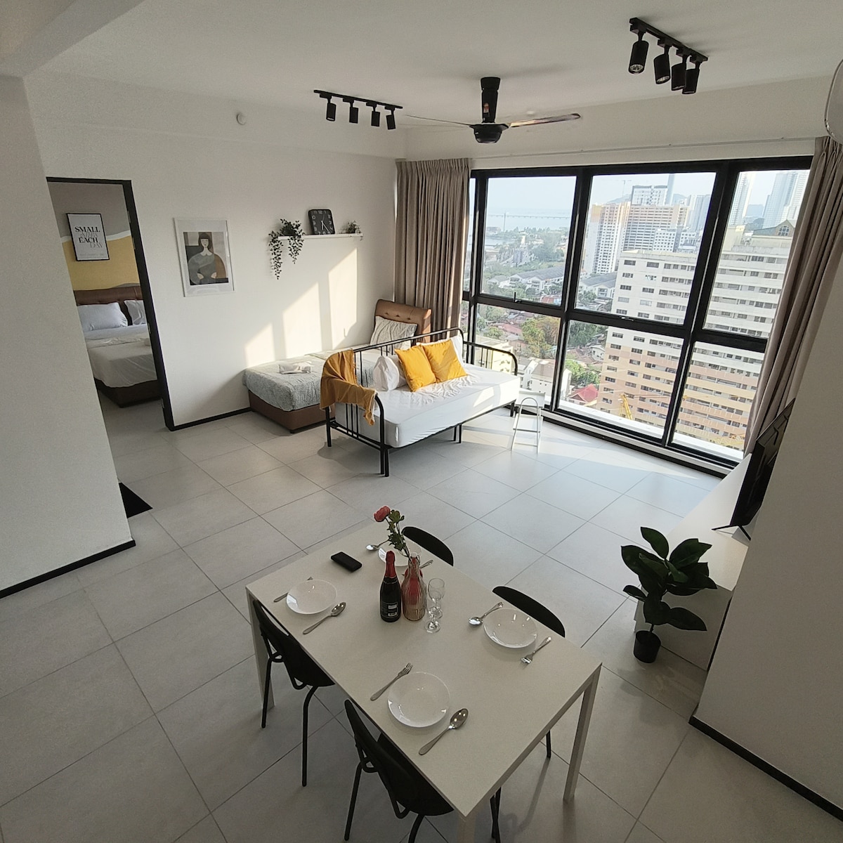 (New) 2BR Swanky Homestay @ Urban Suites 10pax