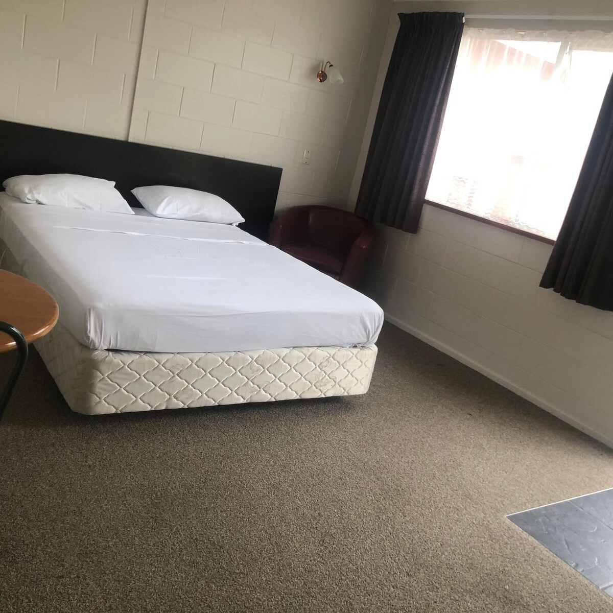 Bedroom 1 - Highway Motel - Omaru - Richmond