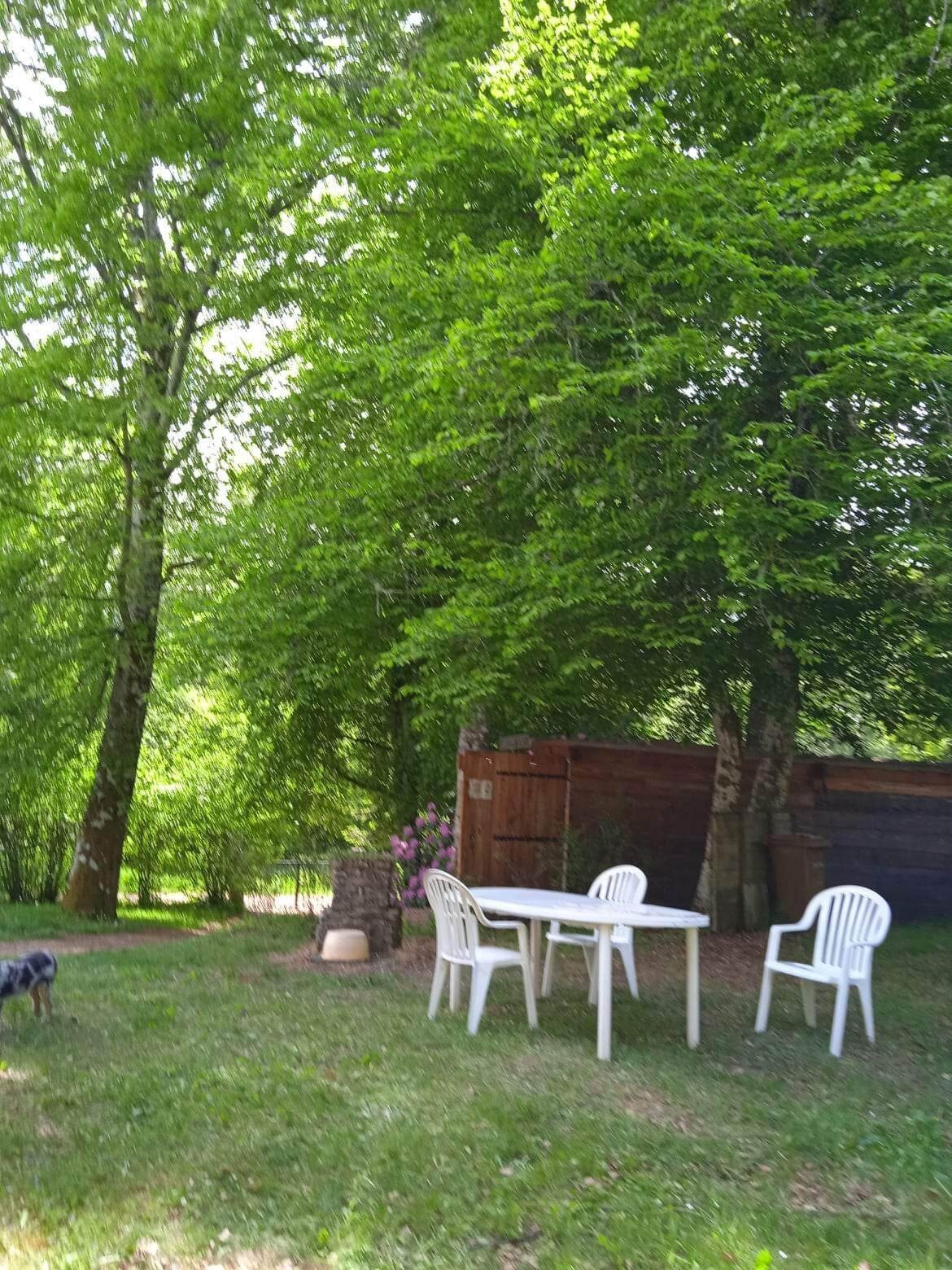 maison près du lac des Settons