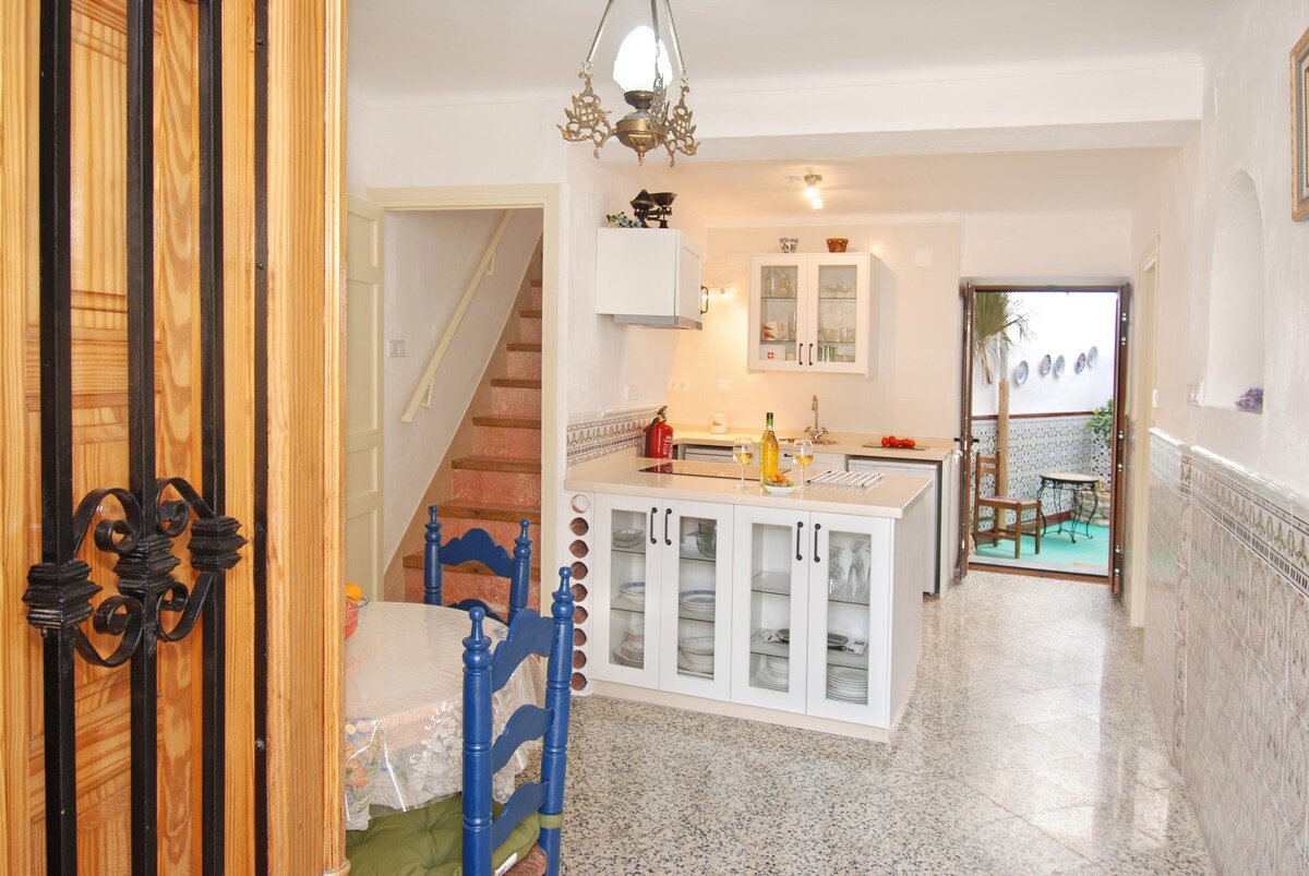 Cosy village house in Periana. Discover Andalusia.