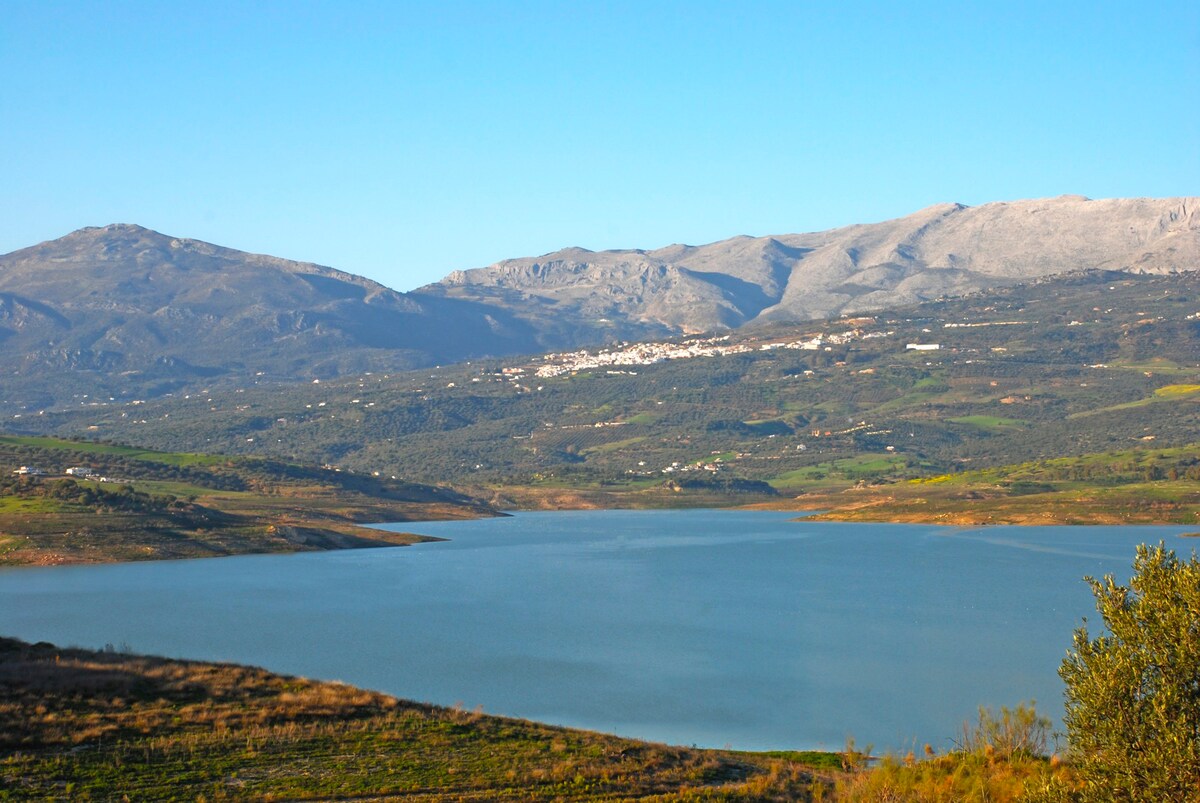 Cosy village house in Periana. Discover Andalusia.