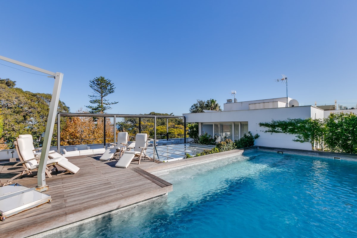 Villa de Lujo con piscina, 7 suites frente al mar