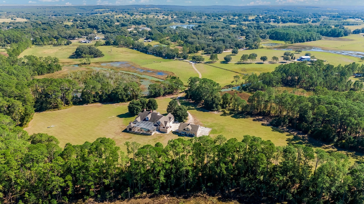 Stunning 40 acre Ranch! Luxury - Privacy - Nature!