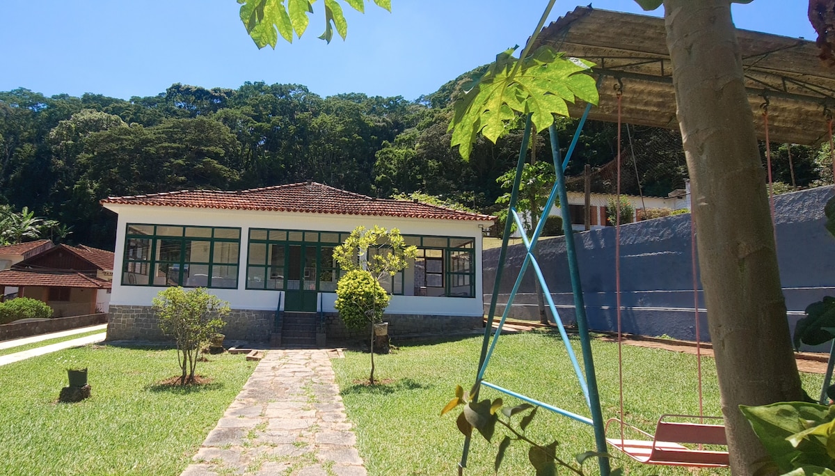 Casa aconchegante em área nobre de Miguel Pereira