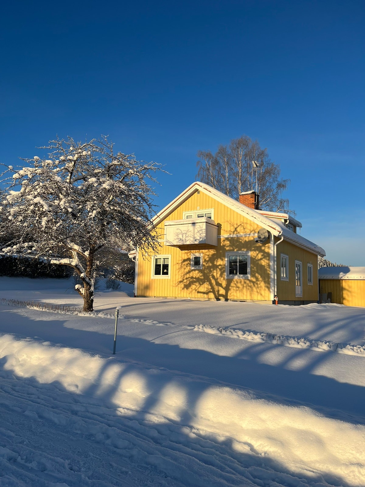 Gula Villan - centralt i Järvsö 10+2 bäddar