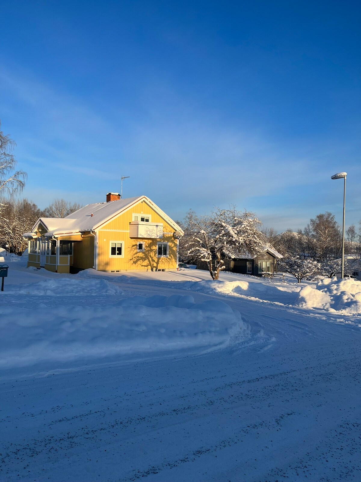 Gula Villan - centralt i Järvsö 10+2 bäddar