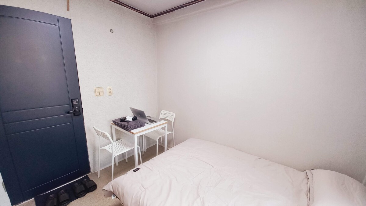干净舒适的1卧室旅馆@ SNU、Bongcheon站。