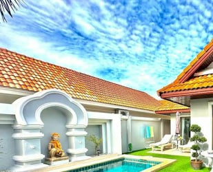 # 0巴厘岛风格的泳池别墅，靠近海滩和步行街！