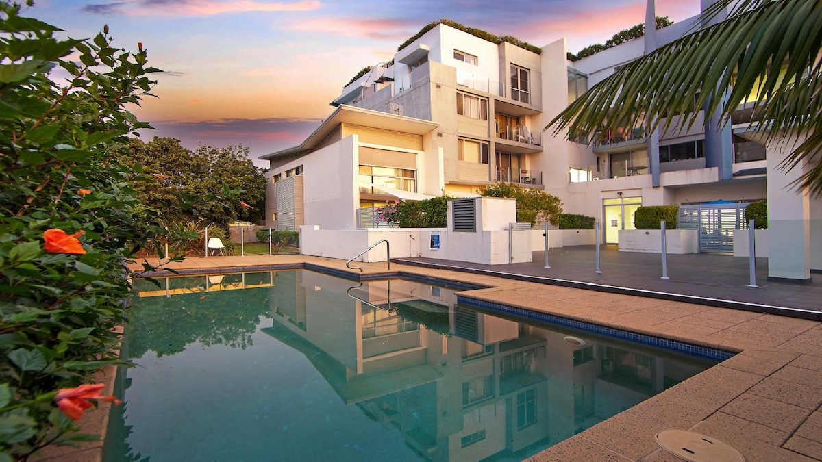 Ettalong Beach - Poolside Luxury