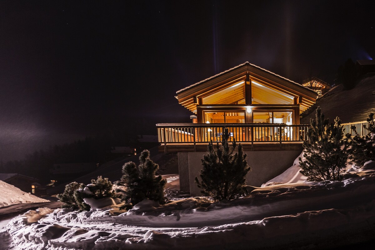 Chalet Magrappé by Swiss Alps Village