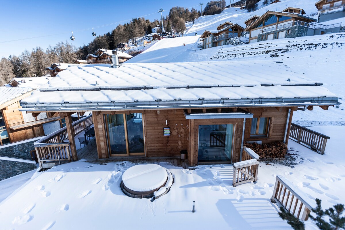 Chalet L'Ours by Swiss Alps Village