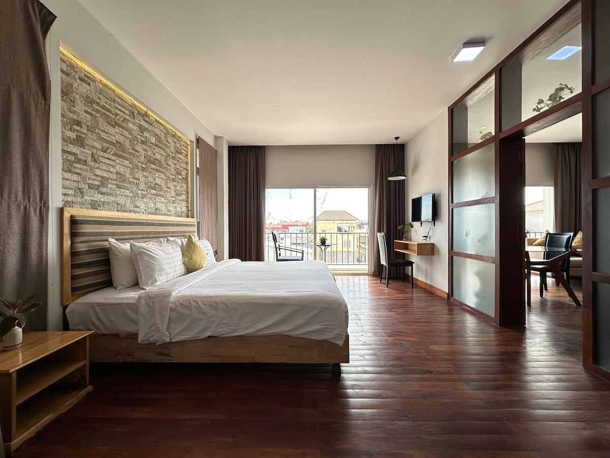 Executive Suite Room with Rooftop pool