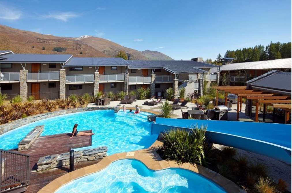 Spoil yourself go Deluxe at Wanaka