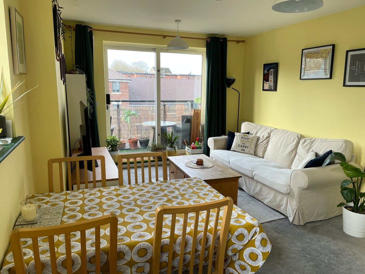 Cosy, warm and inviting flat with a friendly Host!