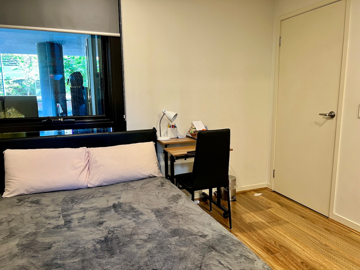 Private Room in Melbourne/Docklands