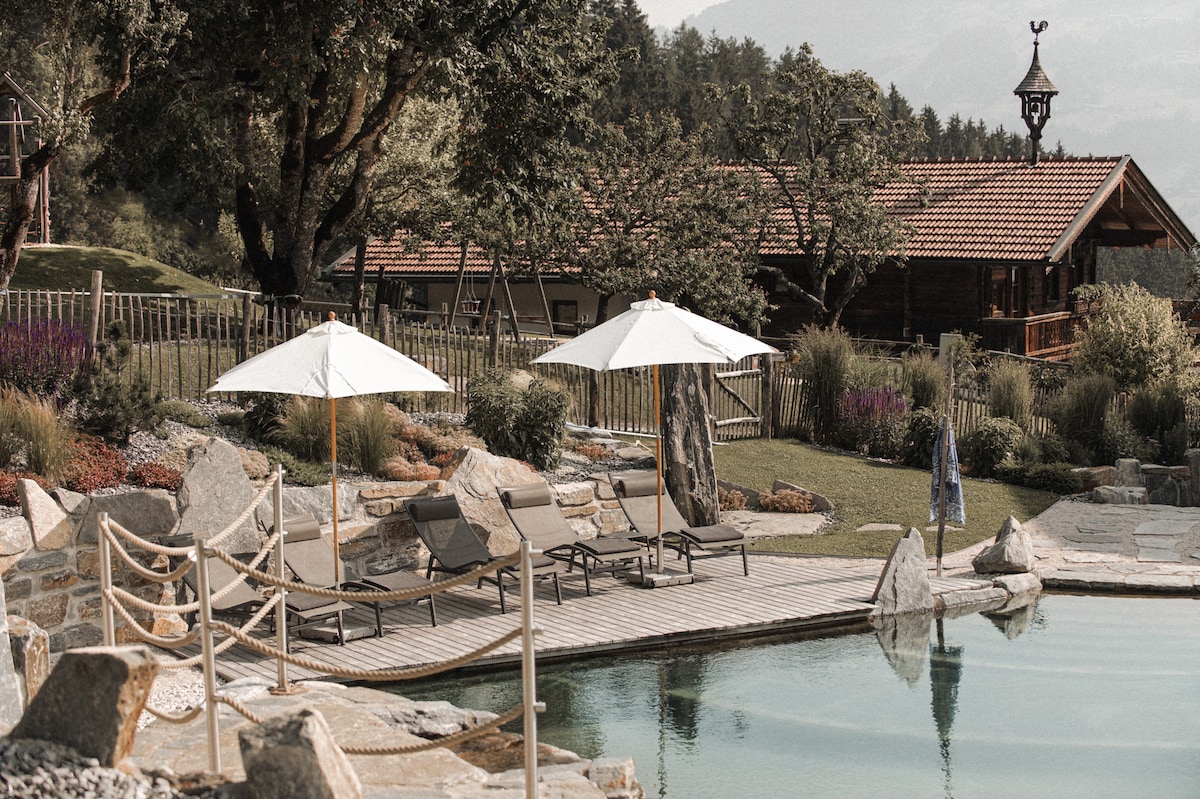 ASTER Boutique Hotel & Chalets