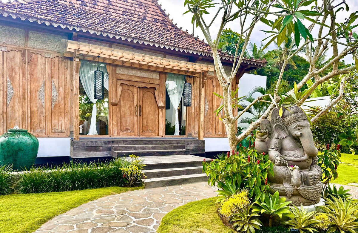 Luxury Traditional Joglo house in Ubud