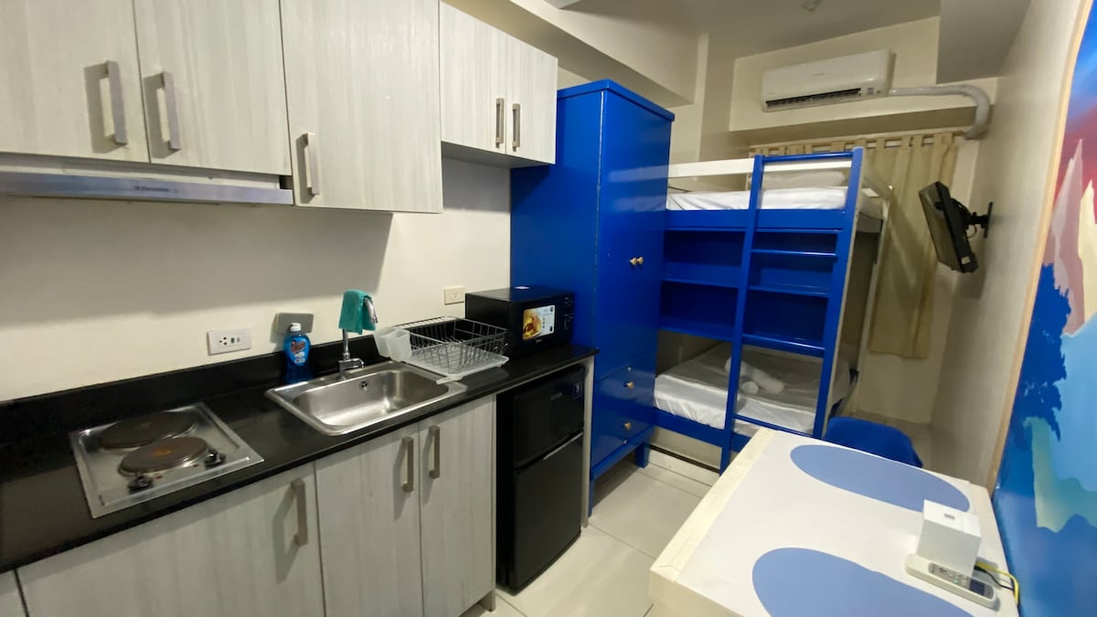 Affordable Condo in Taft, Fast WiFi, Easy Check In