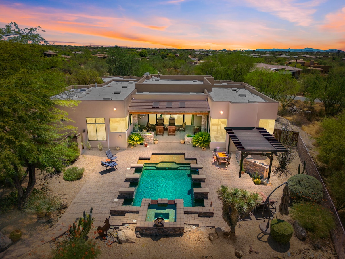 Gorgeous Desert Home W/ Backyard Oasis!