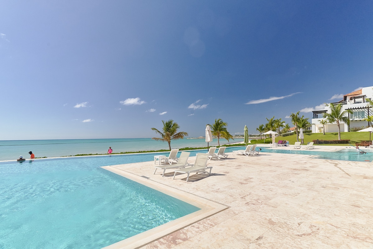 Frente al mar Cap Cana con vistas y playa privada